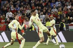 开云体育下载-葡萄牙队豪取三分，比赛精彩