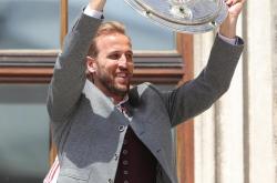 开云体育中国-包含德甲球队盯上英超天才：拜仁慕尼黑欲引进新血的词条