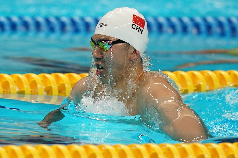 冲刺最后:英国游泳选手力挫对手夺冠 冲刺最后:英国游泳选手力挫对手夺冠