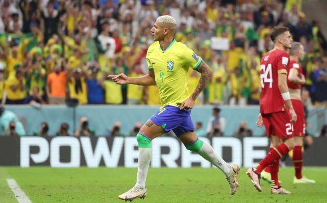 巴西足球队凭借进攻端娴熟手法扩大领先优势