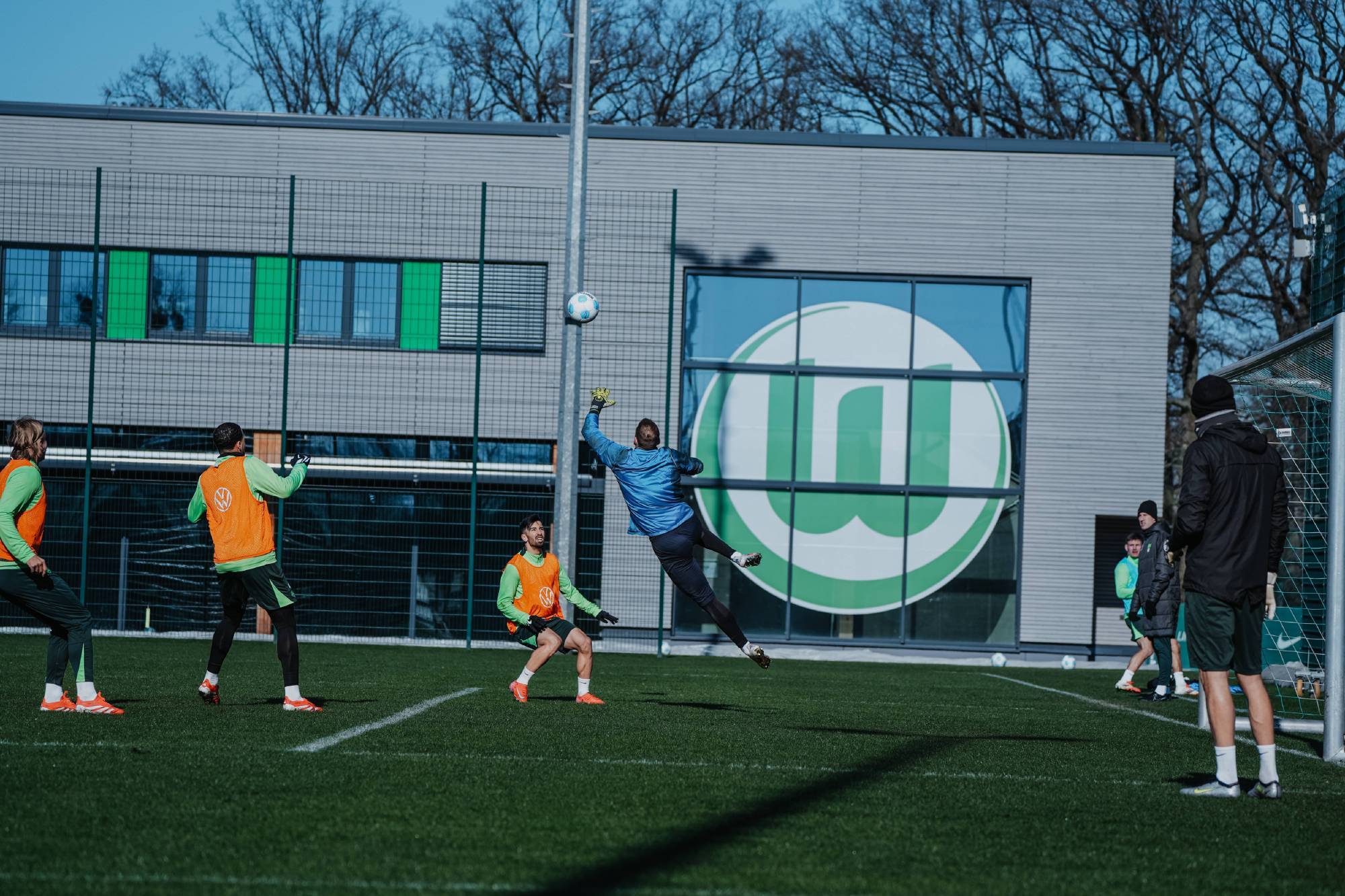 RB莱比锡客场大胜沃尔夫斯堡，继续稳居联赛前列的简单介绍