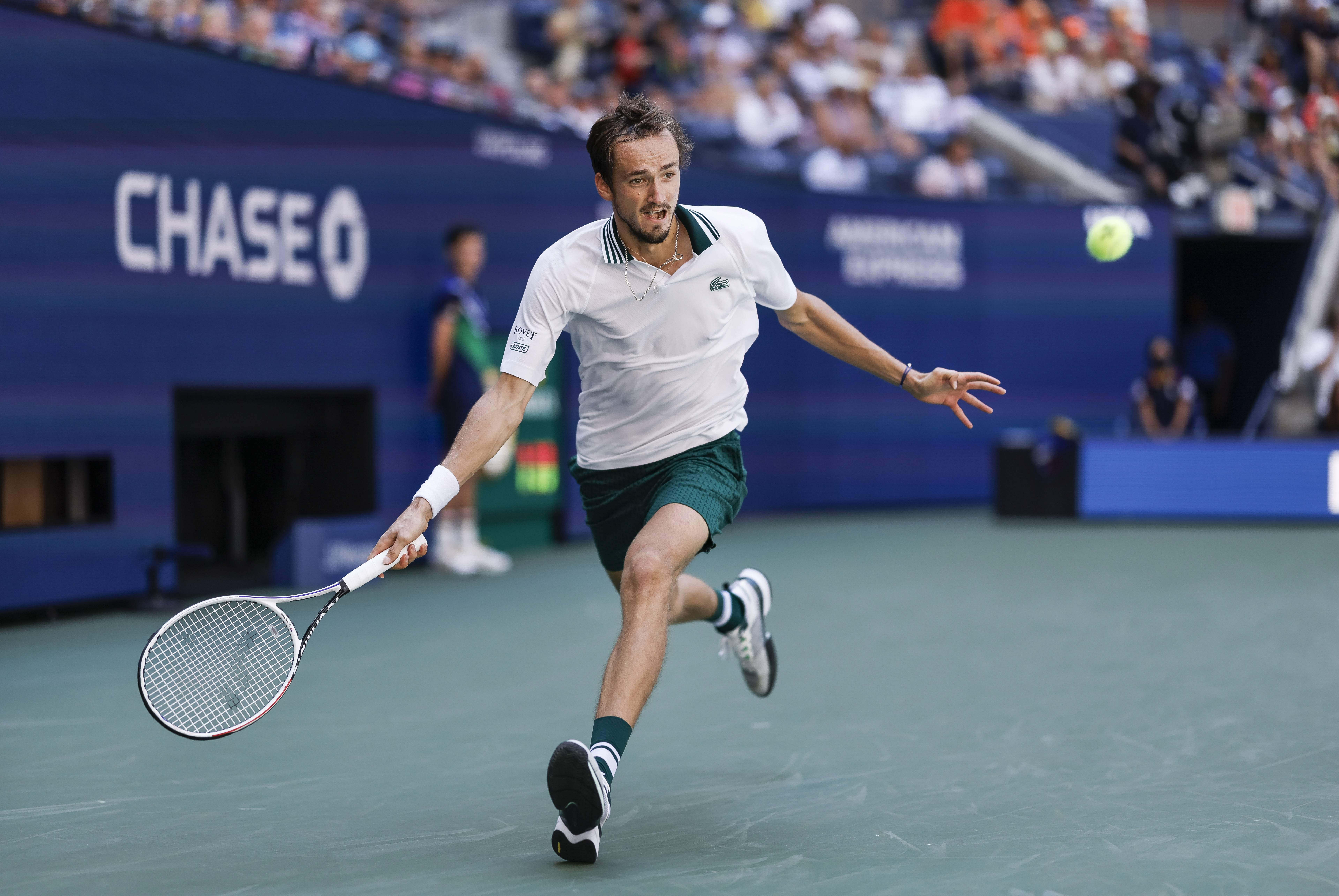 日本网球队横扫欧洲网球队,梅德韦杰夫高光表现的简单介绍 日本网球队横扫欧洲网球队,梅德韦杰夫高光表现的简单介绍