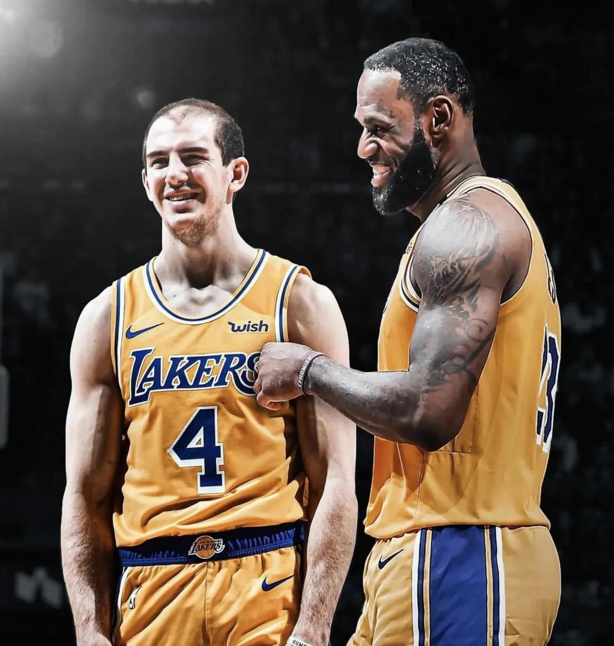 关于加拿大男篮血洗日本男篮,卡鲁索关键制胜的信息 关于加拿大男篮血洗日本男篮,卡鲁索关键制胜的信息