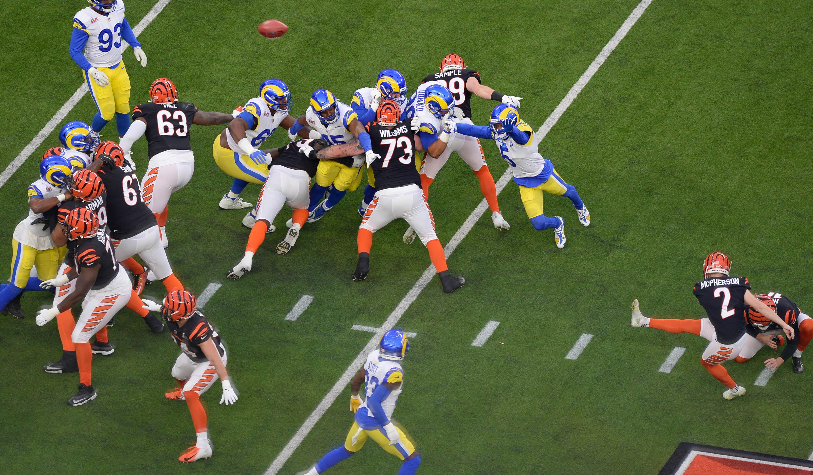 橄榄球选手刷新世界纪录，震撼全场的简单介绍