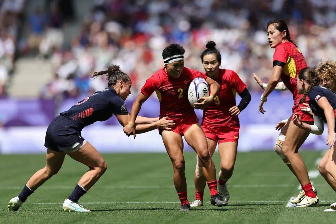 橄榄球选手刷新世界纪录，震撼全场的简单介绍